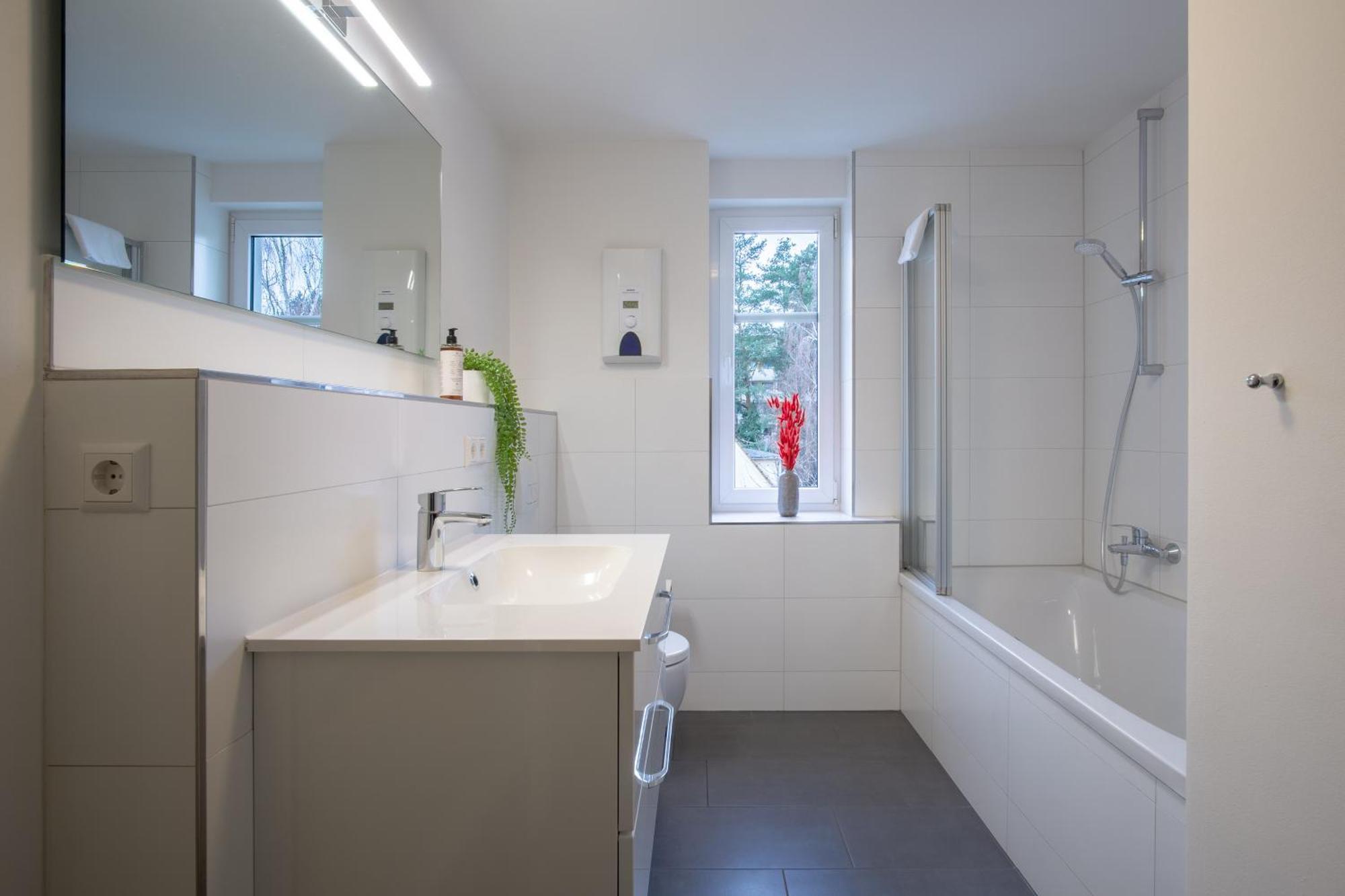 Coview - Design Apartment - 2 Schlafzimmer - Kueche - Highspeed Wlan Dresda Esterno foto